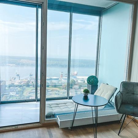 Up 34 Floor Apartments ไคลเพดา ภายนอก รูปภาพ