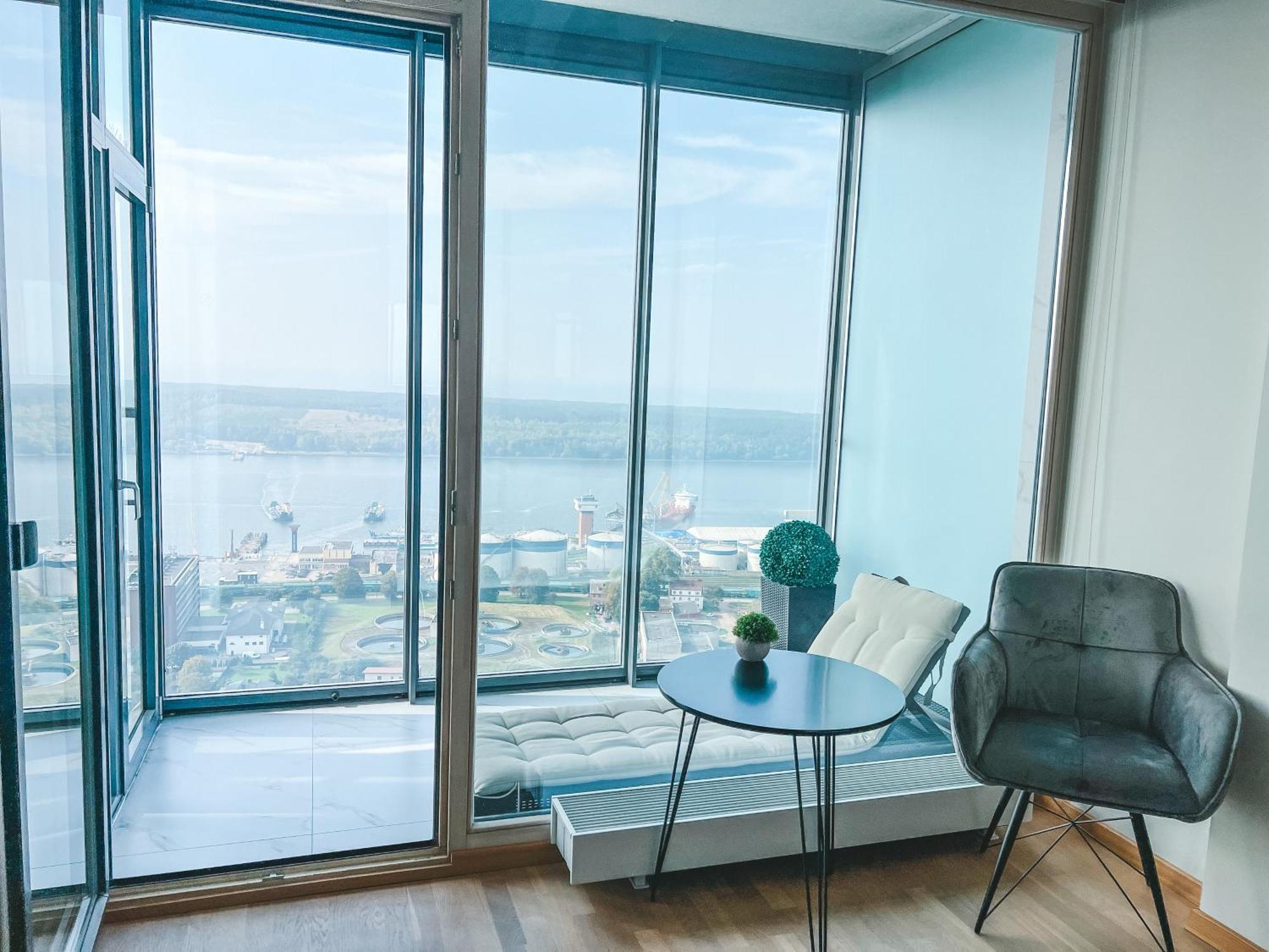 Up 34 Floor Apartments ไคลเพดา ภายนอก รูปภาพ